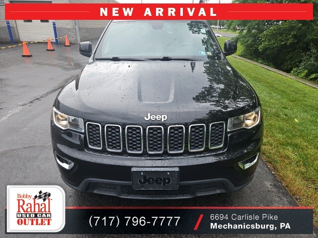2017 Jeep Grand Cherokee Laredo photo 2