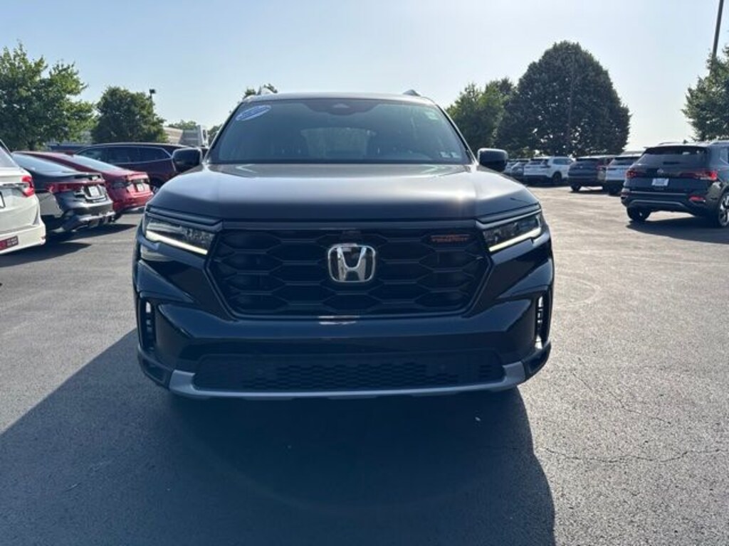 Certified 2025 Honda Pilot TrailSport SUV