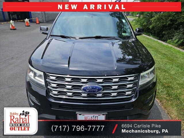 2017 Ford Explorer XLT photo 2
