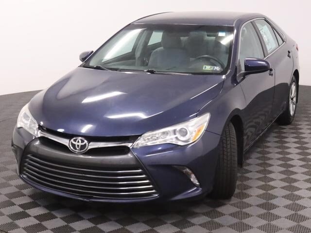 2015 Toyota Camry LE photo 3