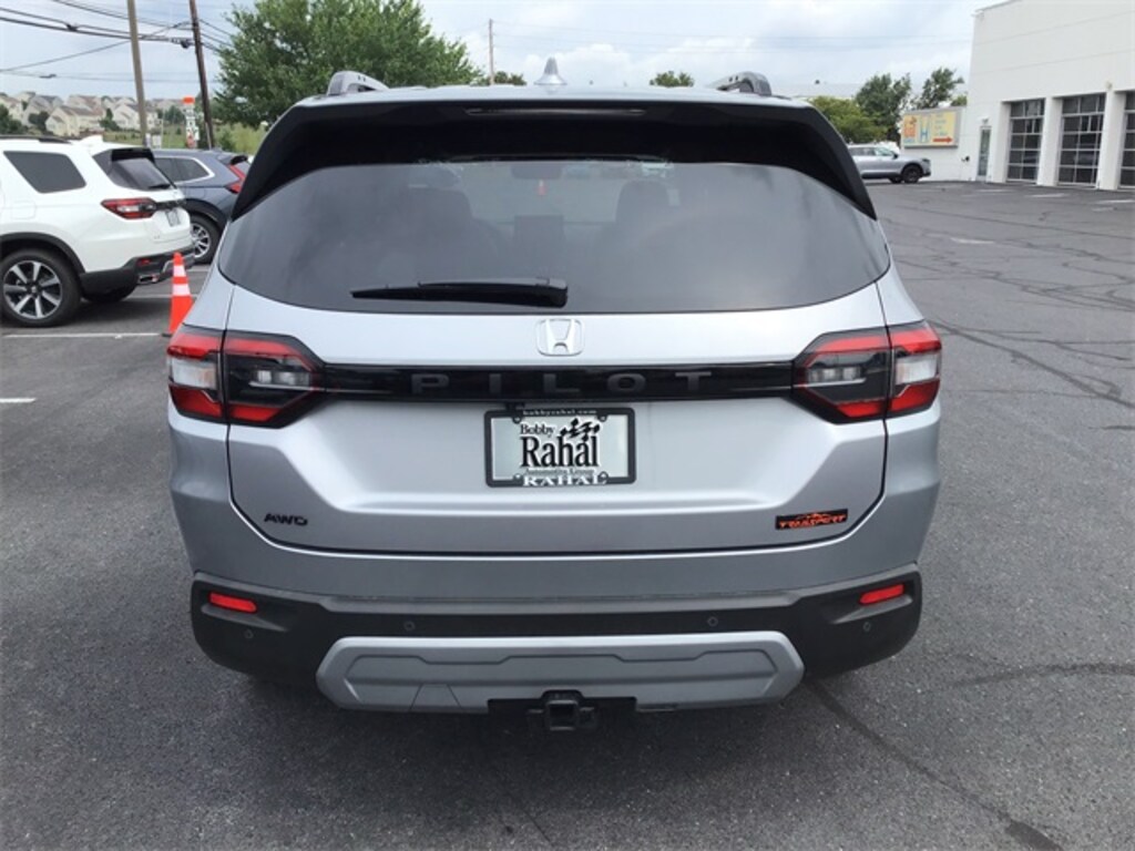 New 2025 Honda Pilot TrailSport SUV