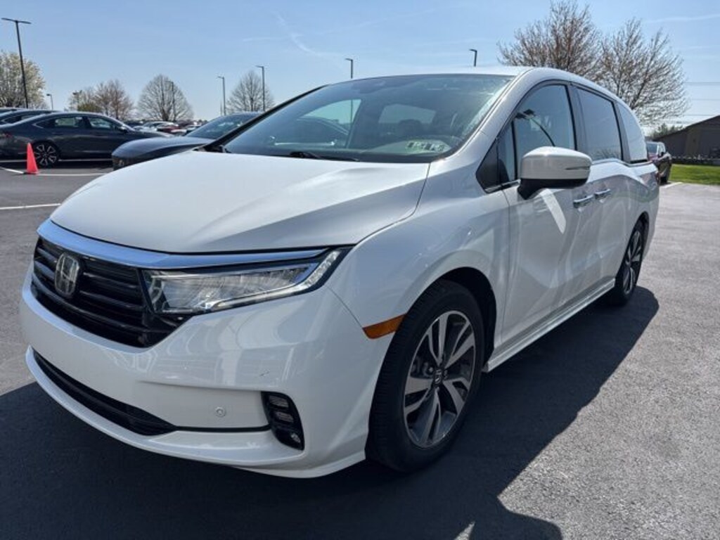 Certified 2022 Honda Odyssey Touring Van