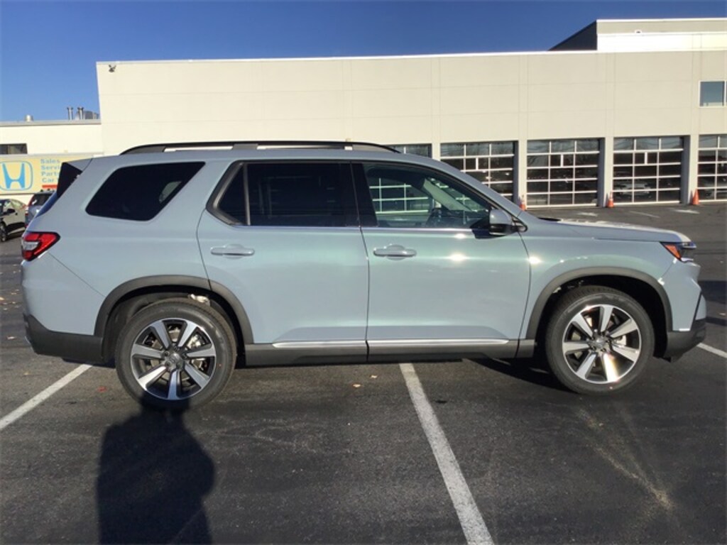 New 2025 Honda Pilot SUV