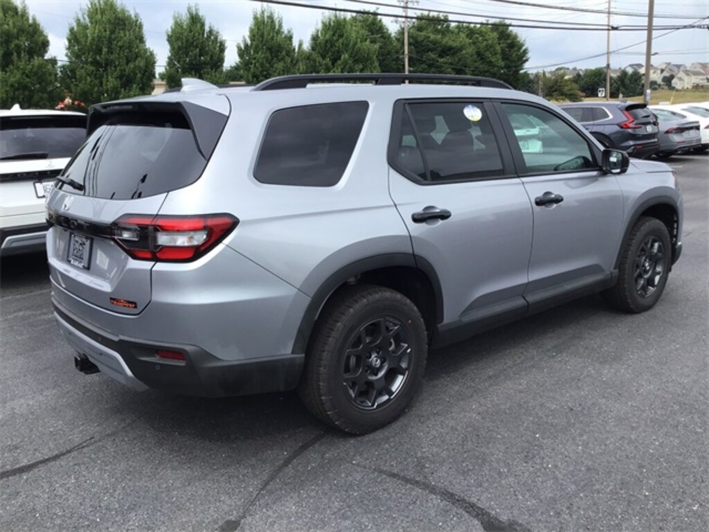 New 2025 Honda Pilot TrailSport SUV