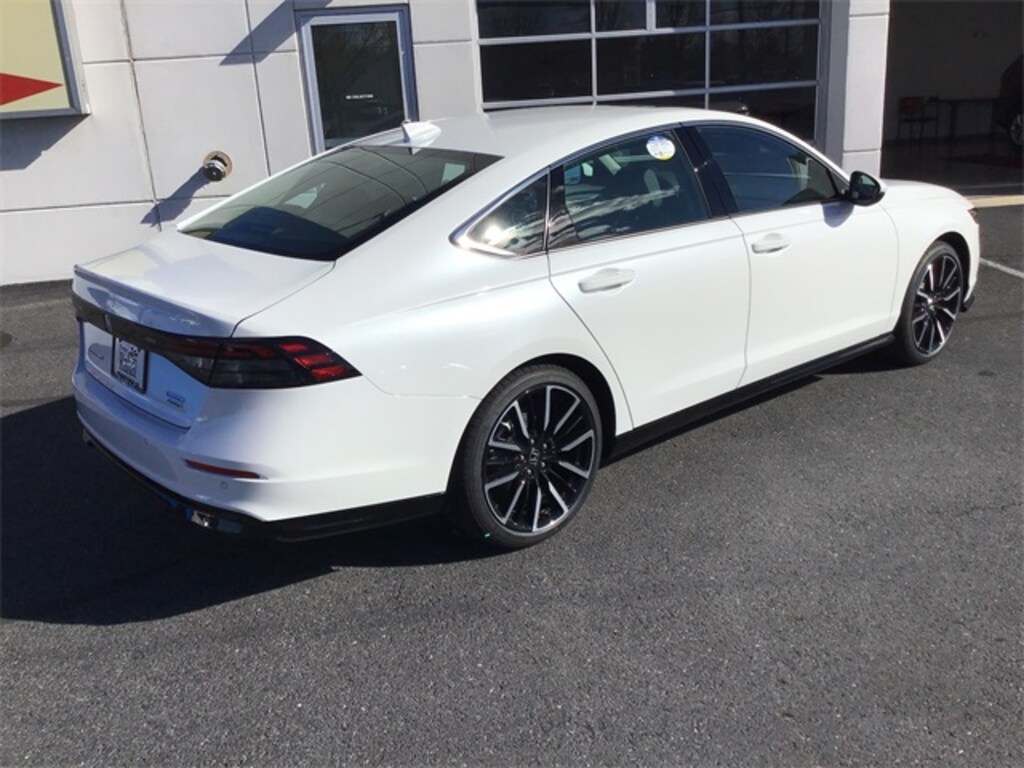 New 2025 Honda Accord Hybrid Touring Sedan