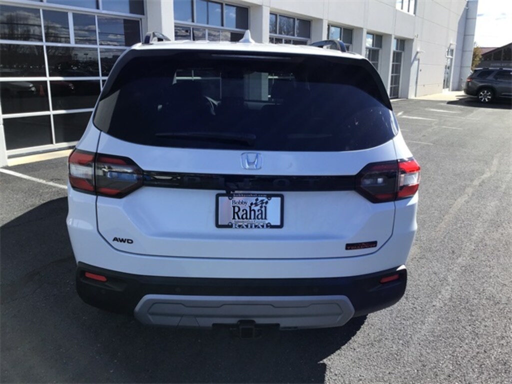 New 2025 Honda Pilot TrailSport SUV