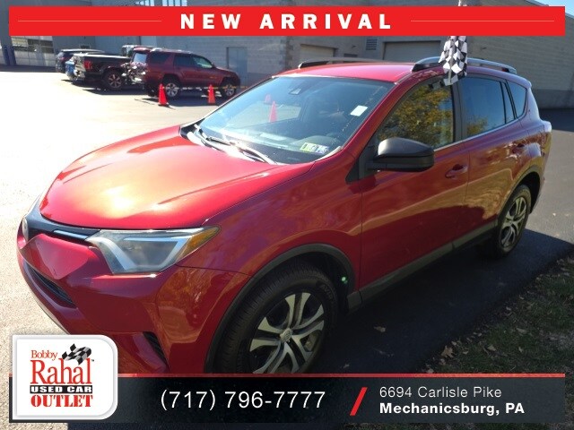 2017 Toyota RAV4 LE photo 3