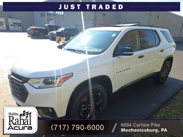 2021 Chevrolet Traverse Premier photo 2