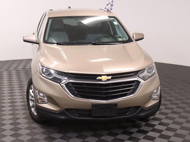 2018 Chevrolet Equinox LT photo 2