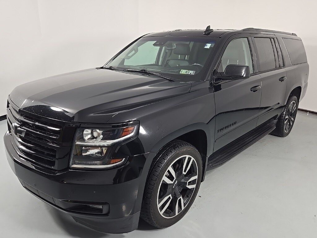 2019 Chevrolet Suburban Premier photo 3