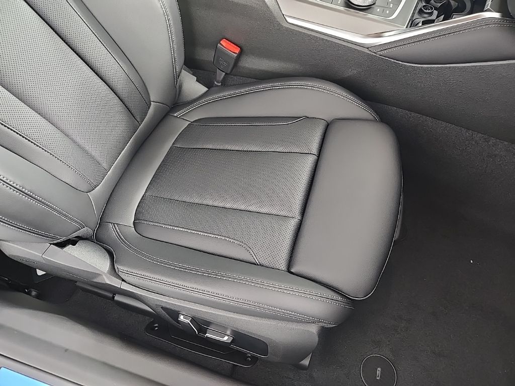 2026 BMW 2 Series 230i - Photo 18