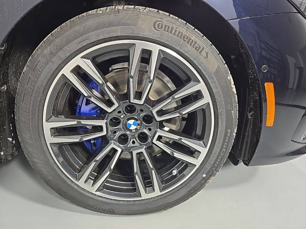 2026 BMW 5 Series 530i - Photo 10