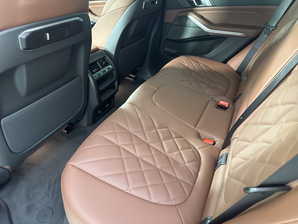2026 BMW X5 50e - Photo 11