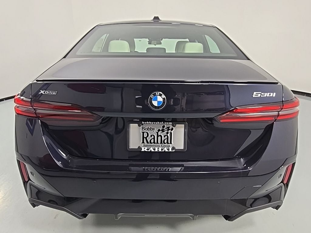 2026 BMW 5 Series 530i - Photo 6
