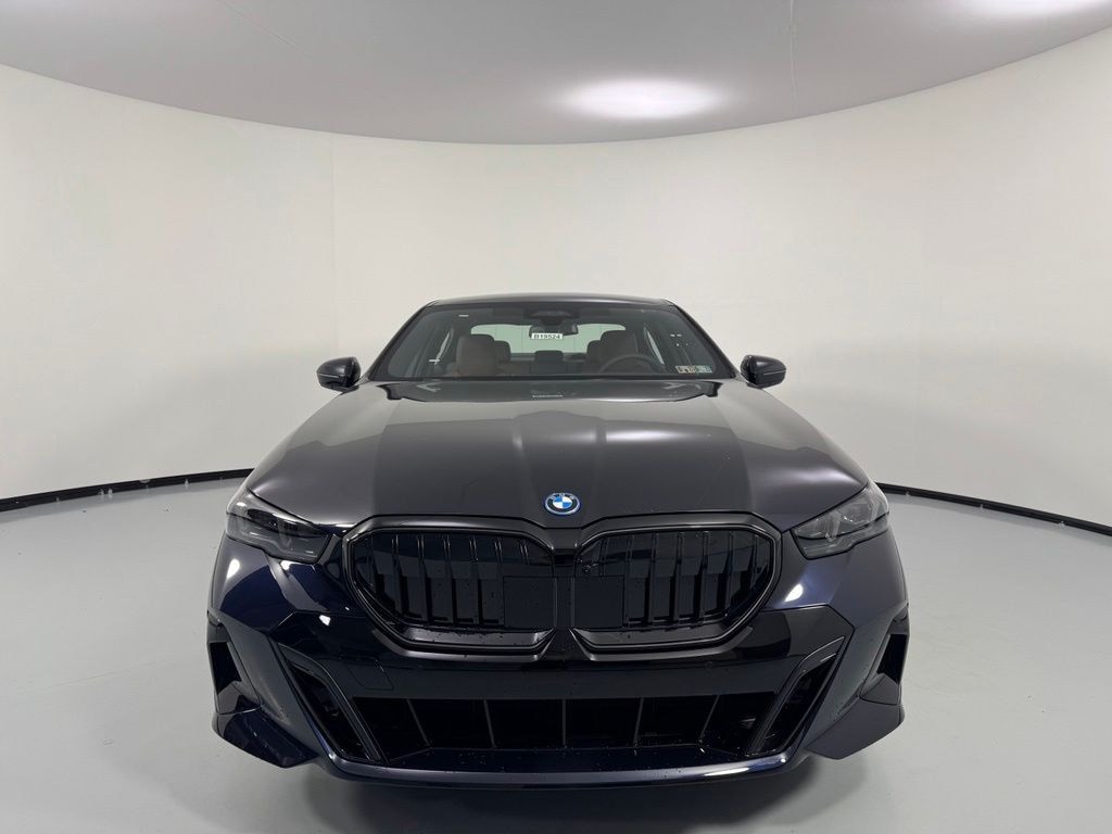 New 2027 BMW 550e xDrive Sedan