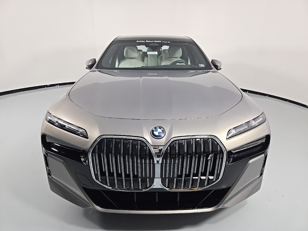 Used 2025 BMW i7 60 with VIN WBY53EJ04SCV04172 for sale in Canonsburg, PA