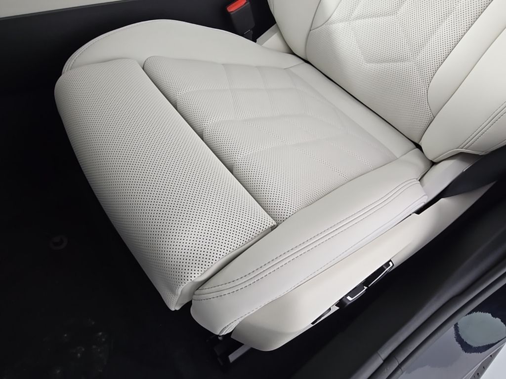 2026 BMW 5 Series 530i - Photo 14