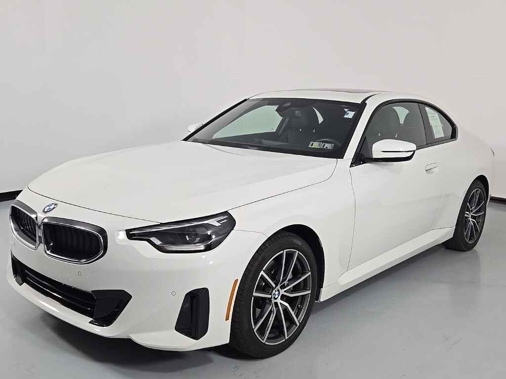 2024 Bmw 230i xDrive Coupe photo 3