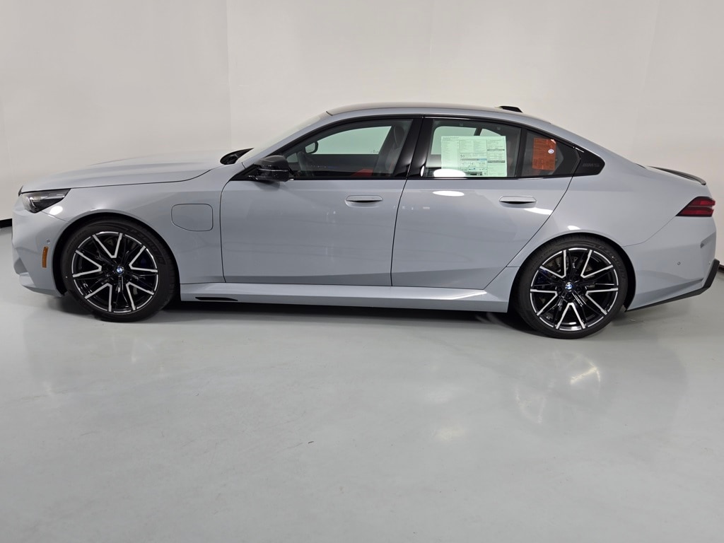 New 2026 BMW M5 Sedan