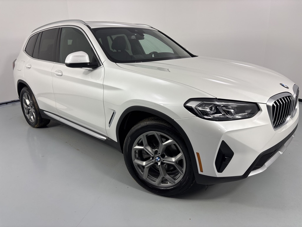 2023 BMW X3 30i's photo