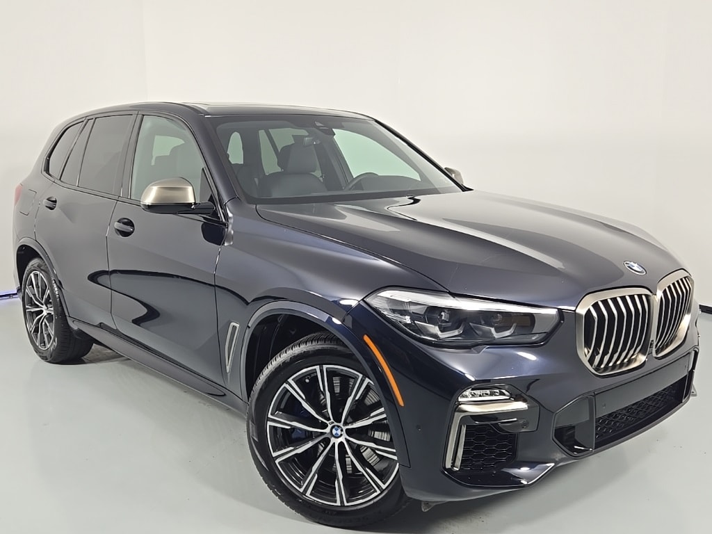 2020 BMW X5 M50i's photo