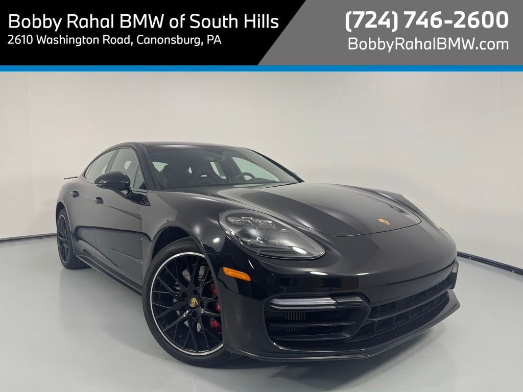 2019 Porsche Panamera GTS's photo