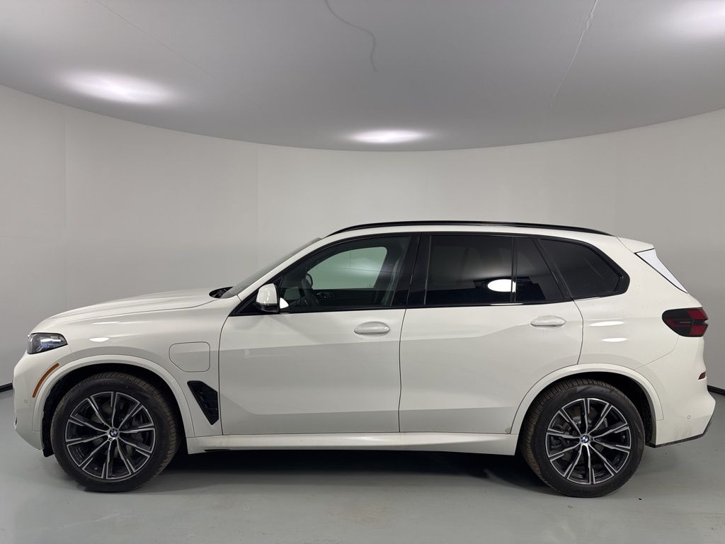 New 2026 BMW X5 PHEV xDrive50e SUV