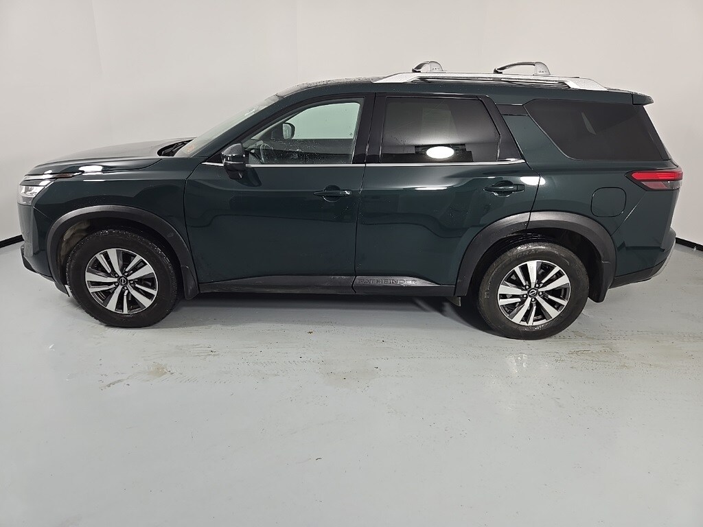 2022 Nissan Pathfinder SL photo 4