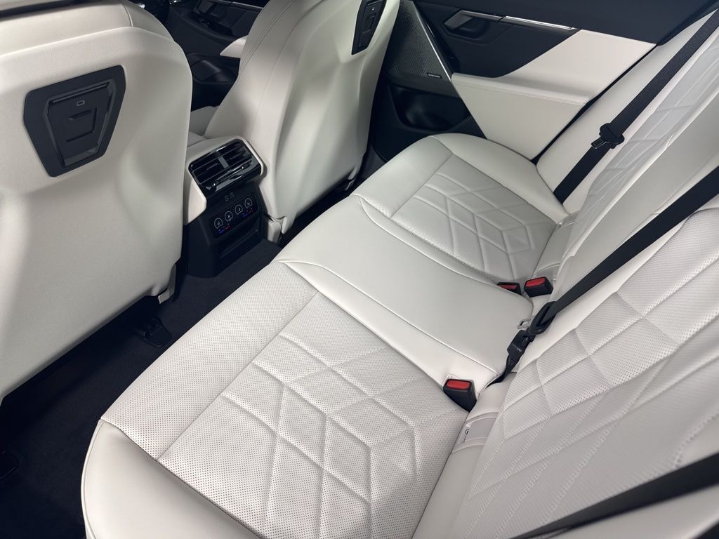 New 2026 BMW 530i xDrive Sedan