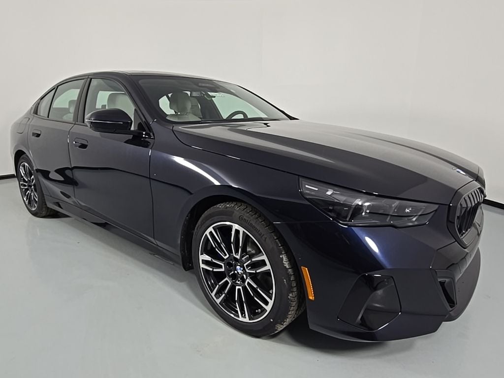 2026 BMW 5 Series 530i - Photo 8