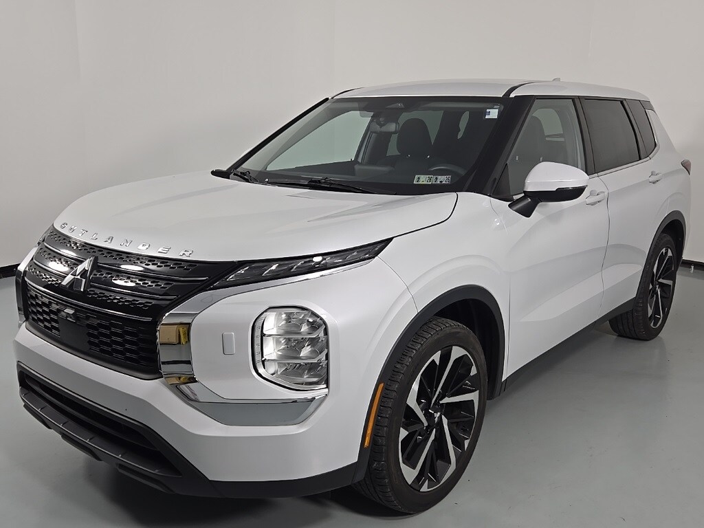 Used 2022 Mitsubishi Outlander ES SUV