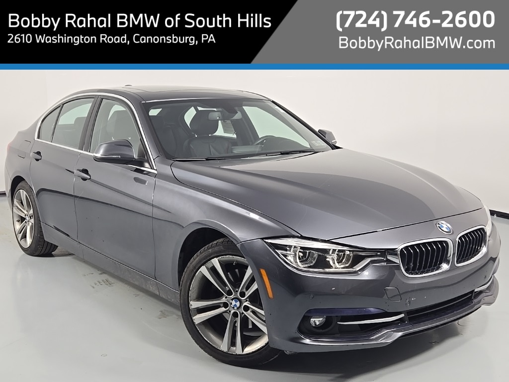 2017 BMW 3 Series 330i's photo