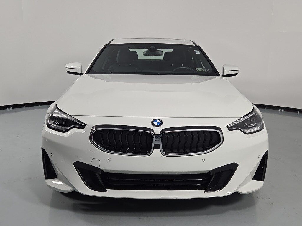 2024 Bmw 230i xDrive Coupe photo 2