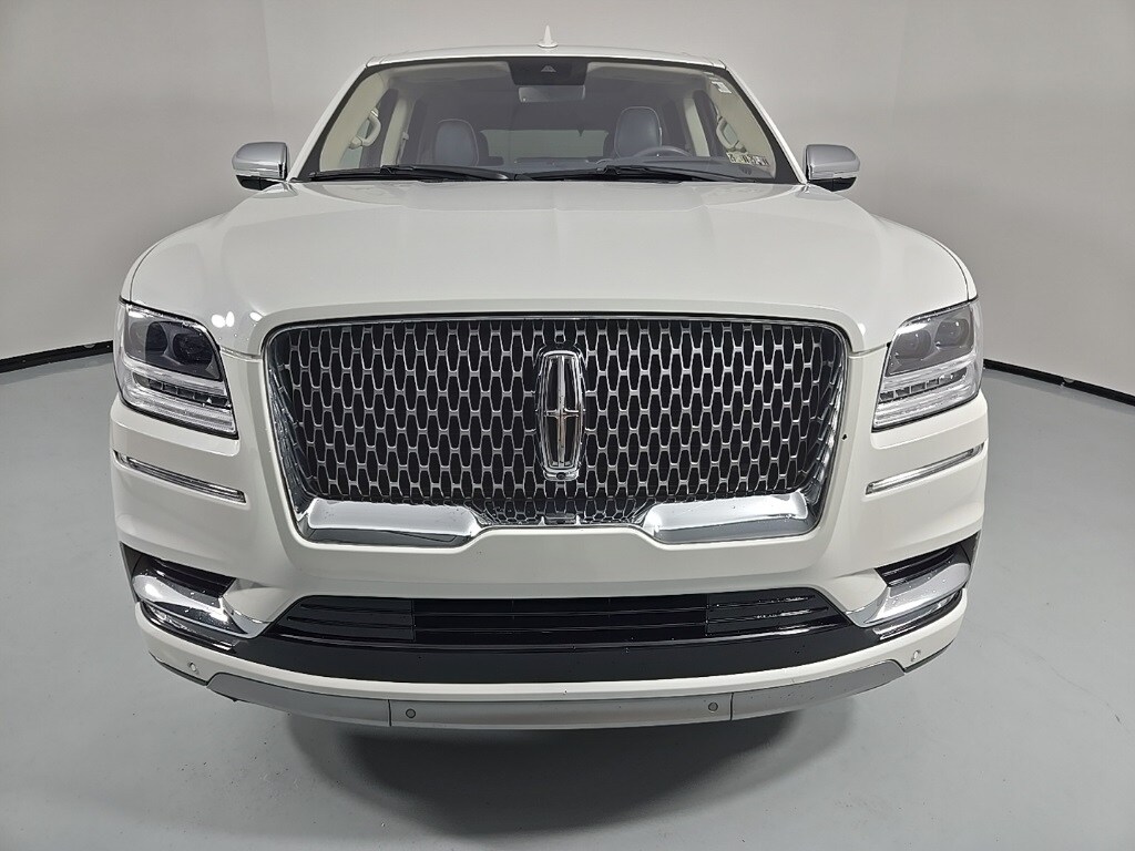 2020 Lincoln Navigator Black Label photo 2