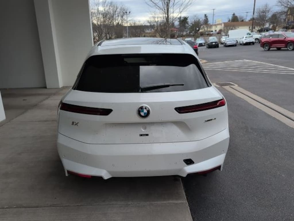 New 2026 BMW iX xDrive45 SUV
