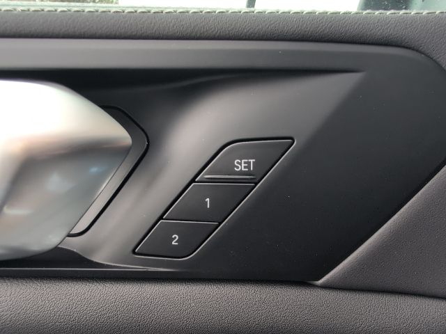 2026 BMW X5 50e - Photo 15