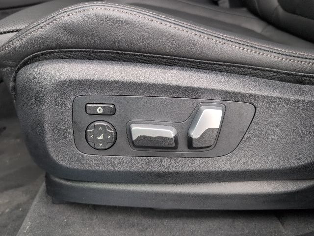 2026 BMW X5 50e - Photo 13