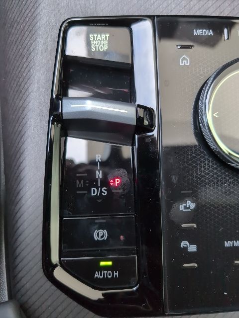 2026 BMW X3 30 - Photo 21