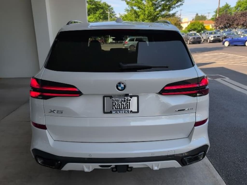 New 2026 BMW X5 xDrive40i SUV