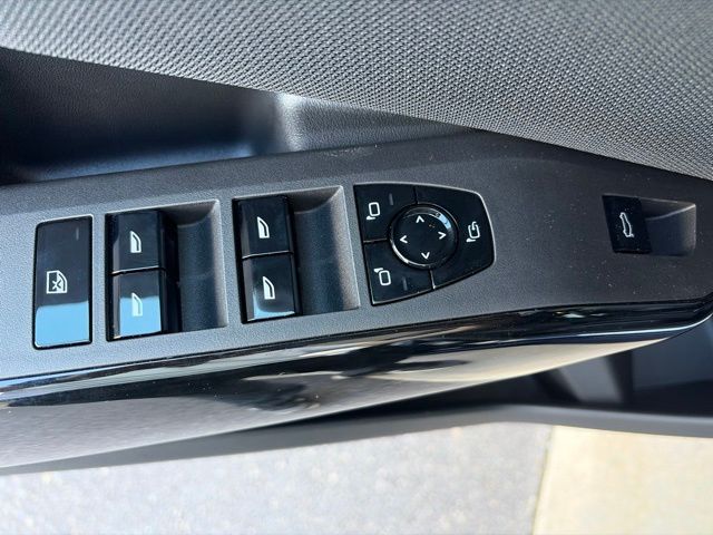 2026 BMW X3 30 - Photo 14