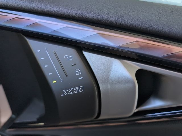2026 BMW X3 30 - Photo 24