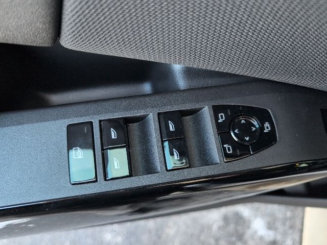 2026 BMW X3 30 - Photo 15