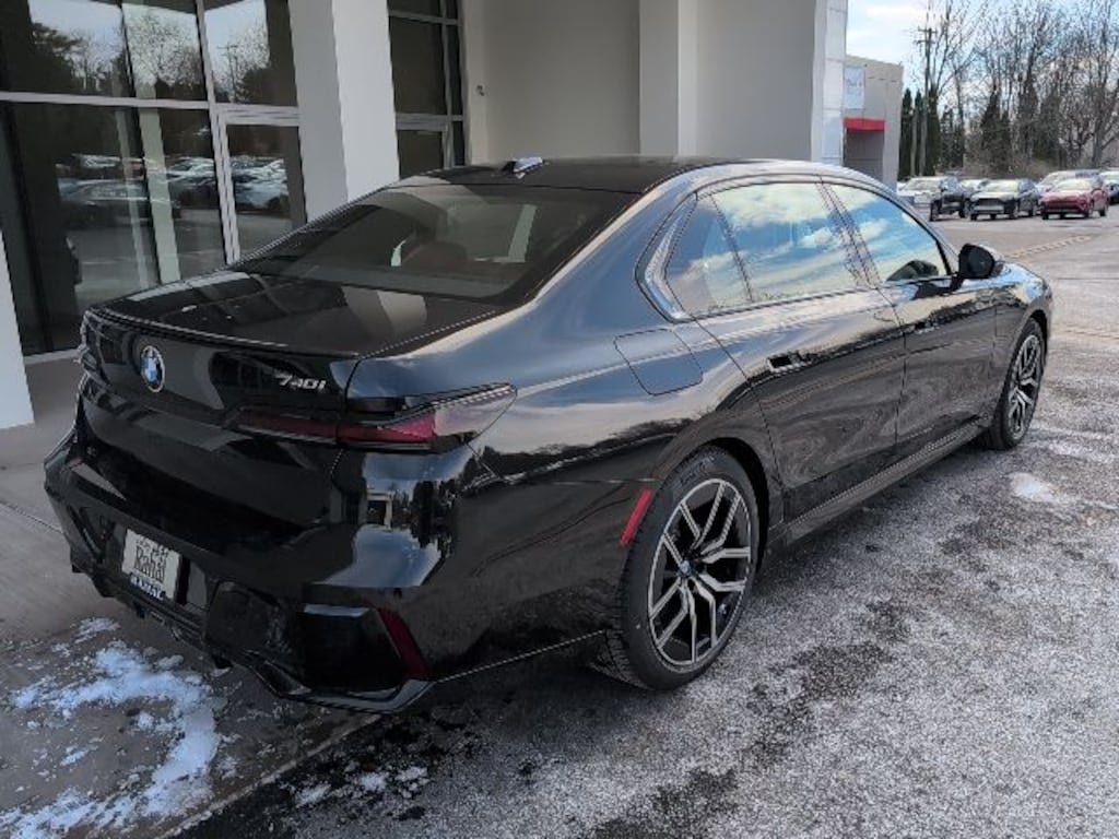 New 2026 BMW 740i xDrive Sedan