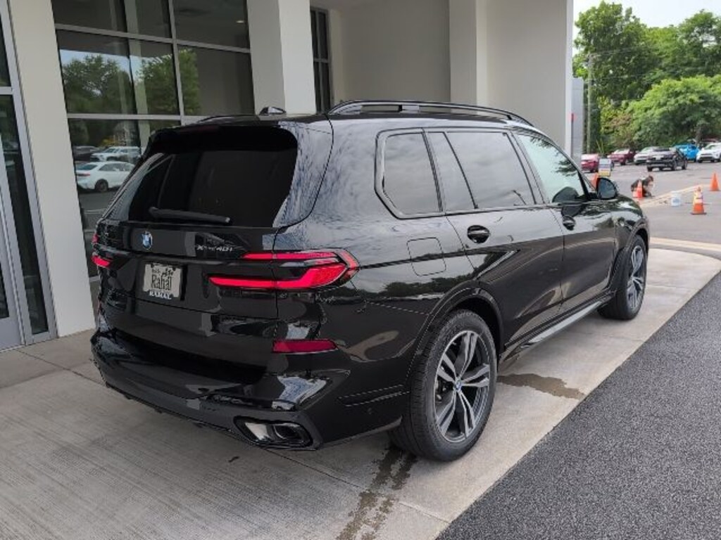 New 2027 BMW X7 xDrive40i SUV