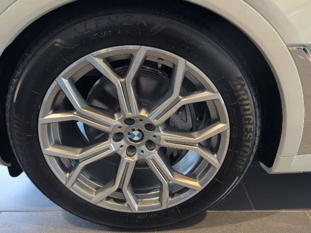 New 2026 BMW X7 xDrive40i SUV