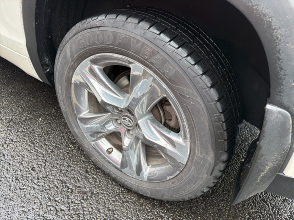 Used 2019 Toyota Highlander Hybrid SUV