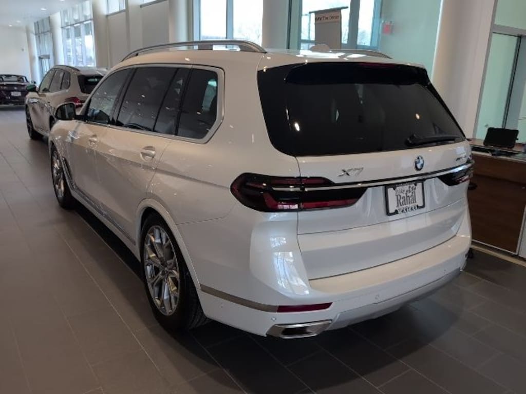 New 2026 BMW X7 xDrive40i SUV