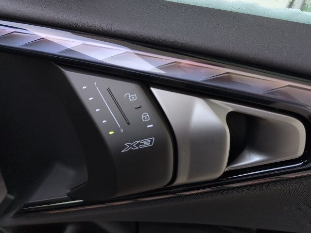 2026 BMW X3 30 - Photo 24