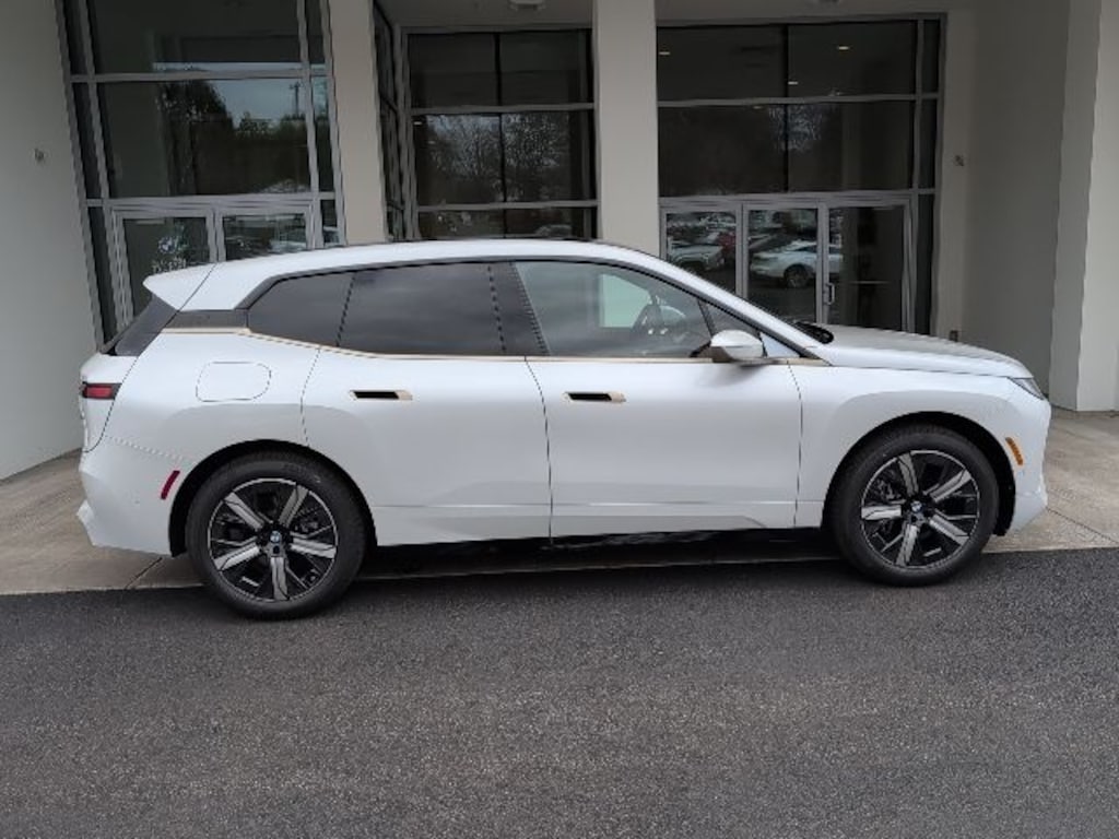 New 2026 BMW iX xDrive45 SUV