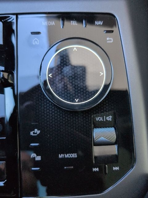 2026 BMW X3 30 - Photo 22